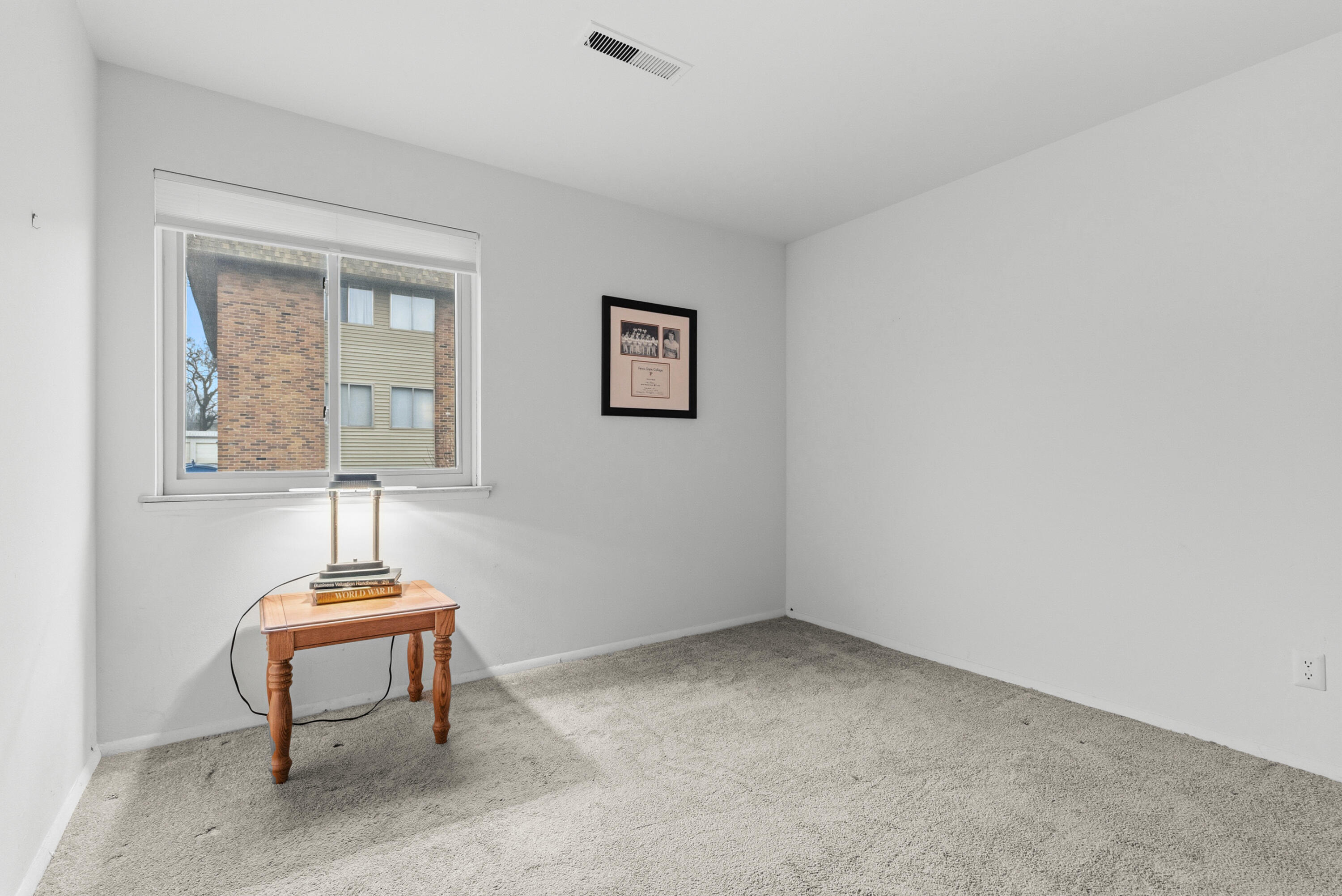 734 West Kilgore Road, Unit 208 Kalamazoo, MI 49008 - Photo 15 of 32 Kilgore Rd W 734 Unit 208 Portage 49024-