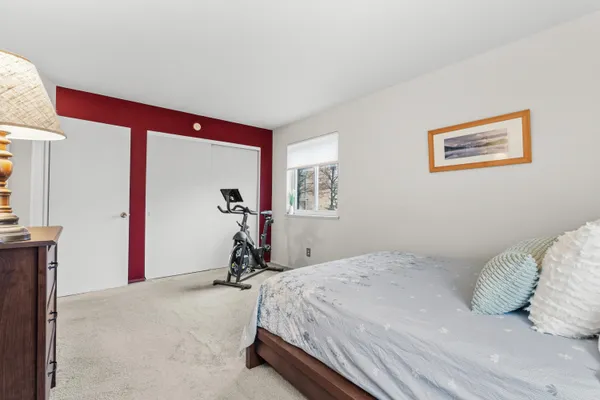 $114,900 | 734 West Kilgore Road, Unit 208, Kalamazoo, MI 49008