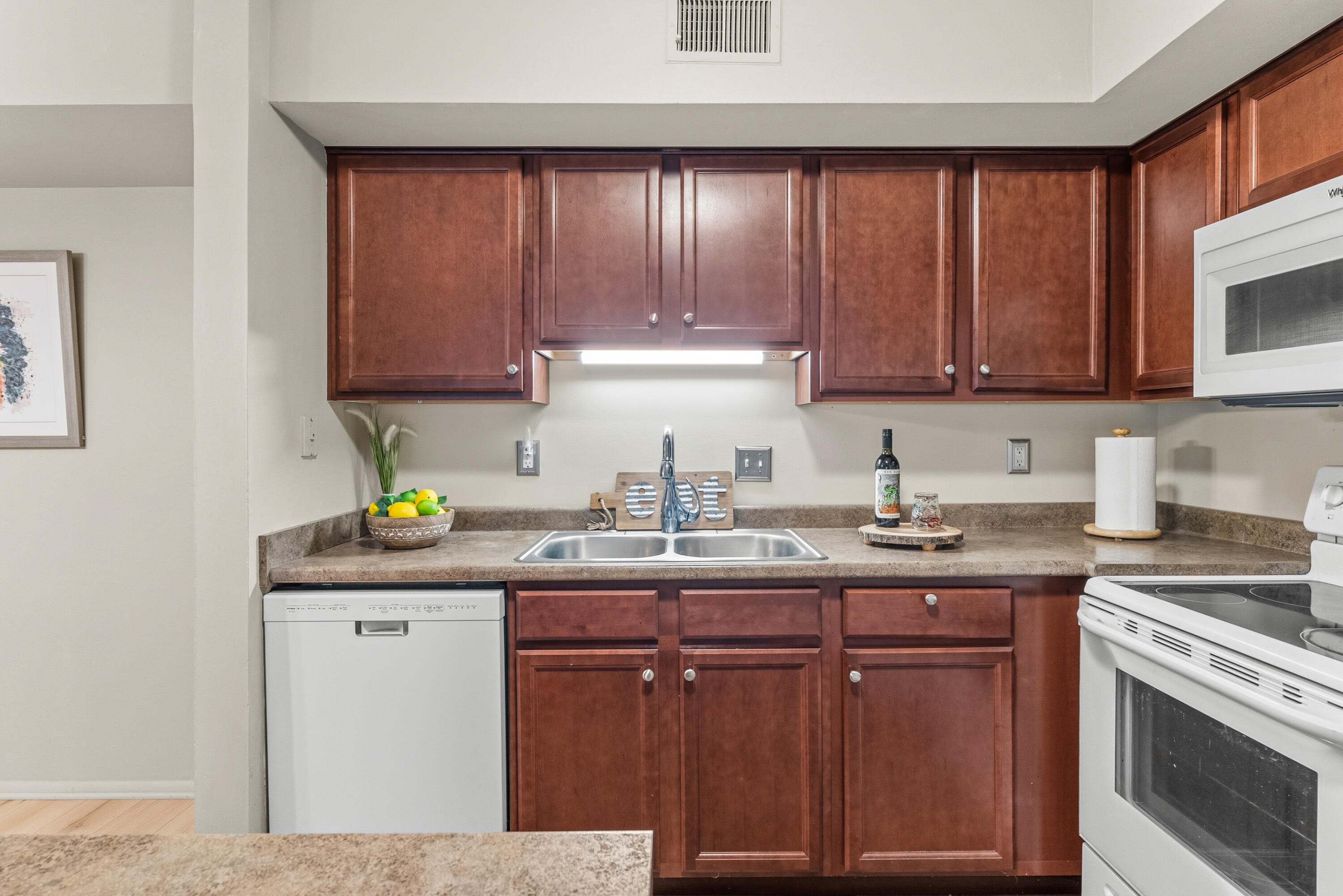 734 West Kilgore Road, Unit 208 Kalamazoo, MI 49008 - Photo 7 of 32 Kilgore Rd W 734 Unit 208 Portage 49024-