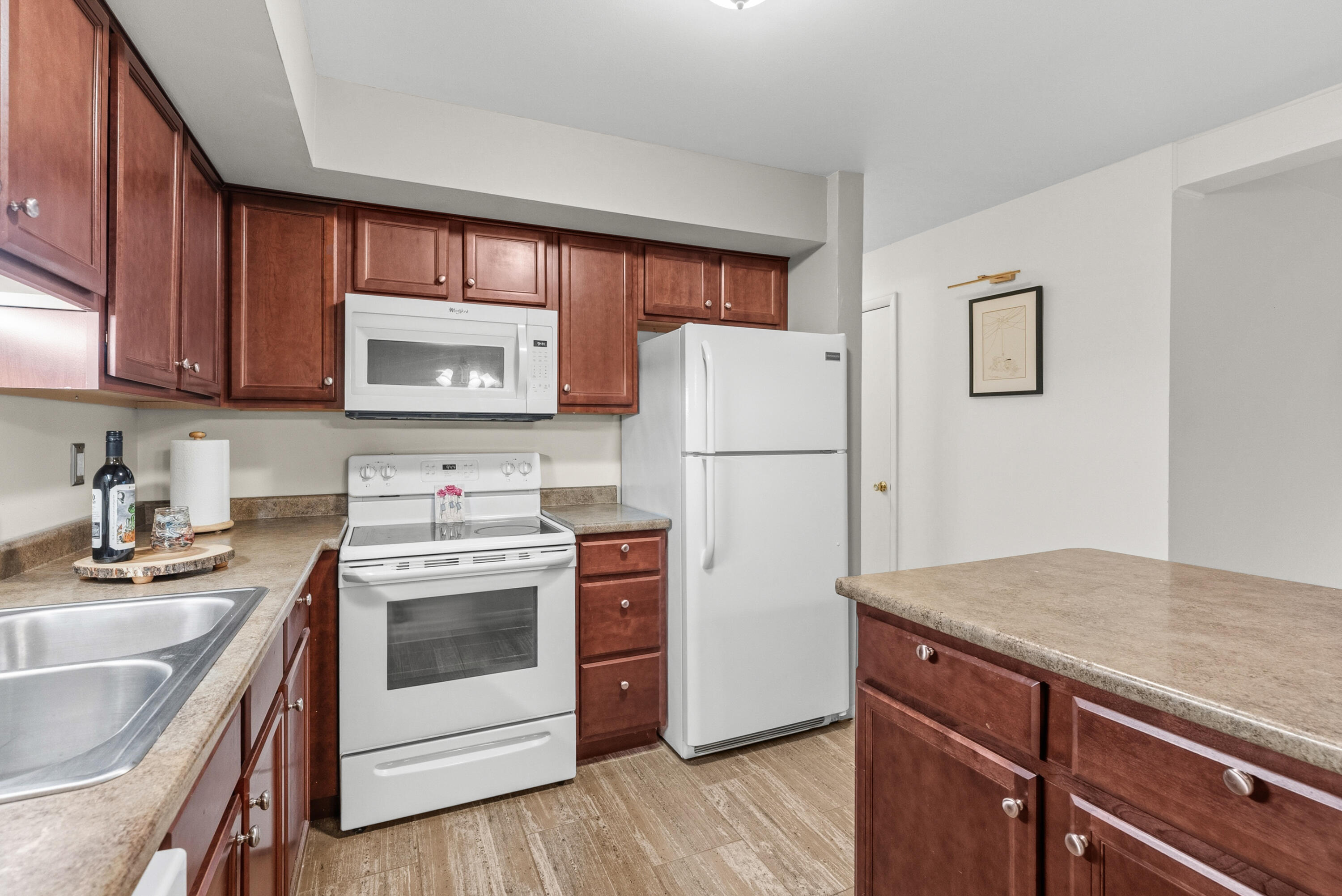 734 West Kilgore Road, Unit 208 Kalamazoo, MI 49008 - Photo 8 of 32 Kilgore Rd W 734 Unit 208 Portage 49024-