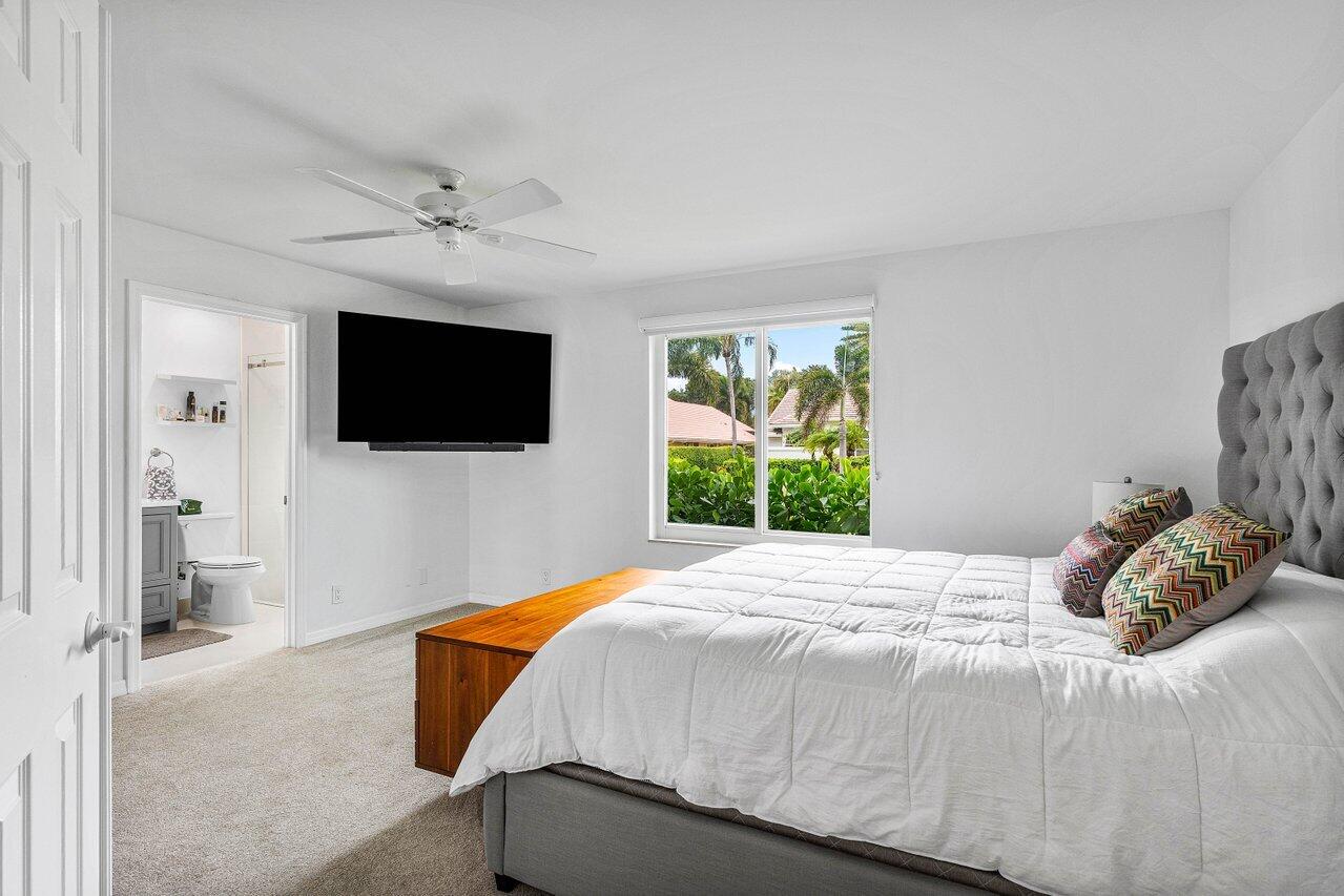 4564 Bocaire Boulevard Boca Raton, FL 33487 - Photo 32 of 64 Bedroom 2