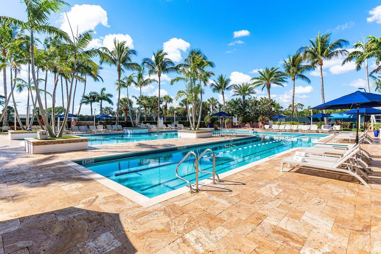 4564 Bocaire Boulevard Boca Raton, FL 33487 - Photo 55 of 64 pool
