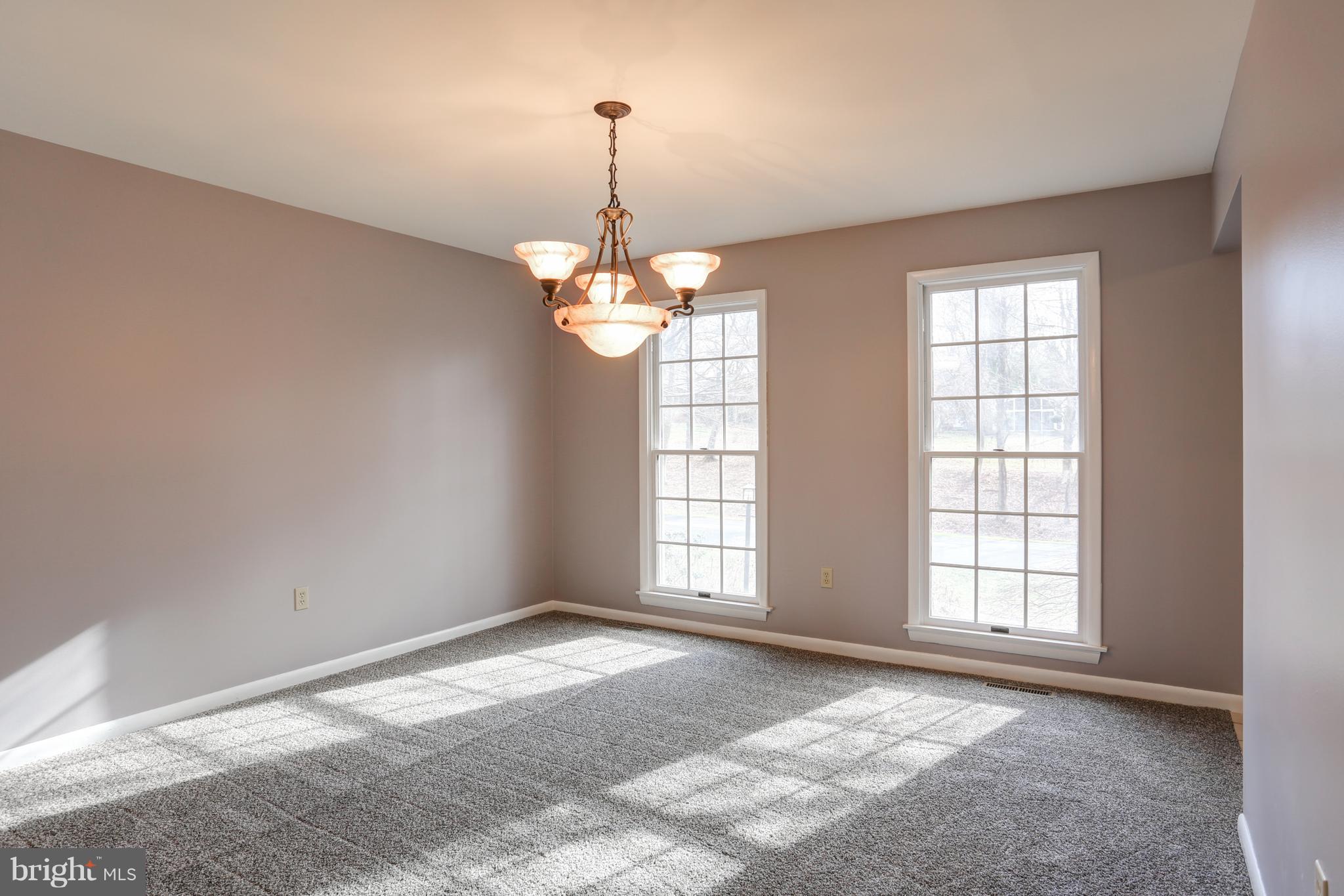 1422 Garalyn Road Harrisburg, PA 17110 - Photo 5 of 10 Gallery Image 5