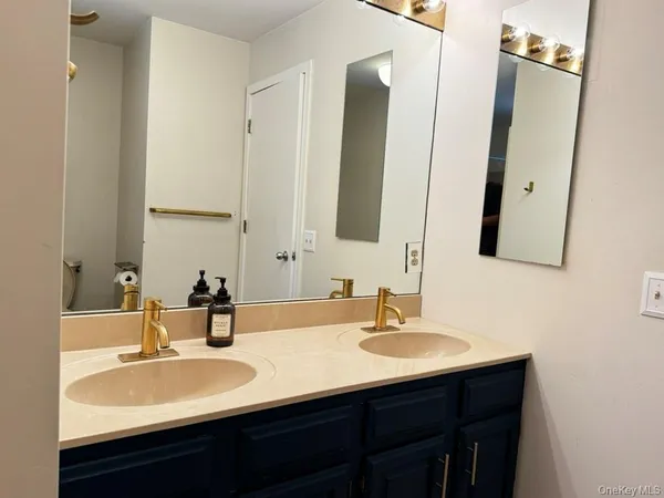 $830,000 | 54 Miller Hill Woods Court, Carmel, NY 10512