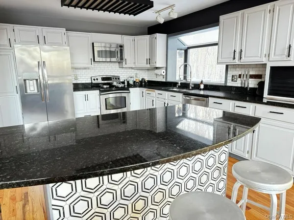 $830,000 | 54 Miller Hill Woods Court, Carmel, NY 10512