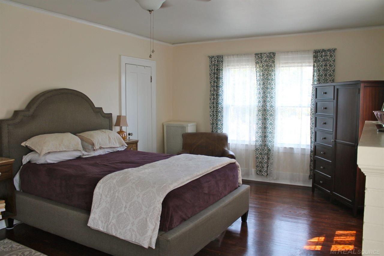 1134 Nottingham Road Grosse Pointe, MI 48230 - Photo 41 of 44 31298054-40.JPG