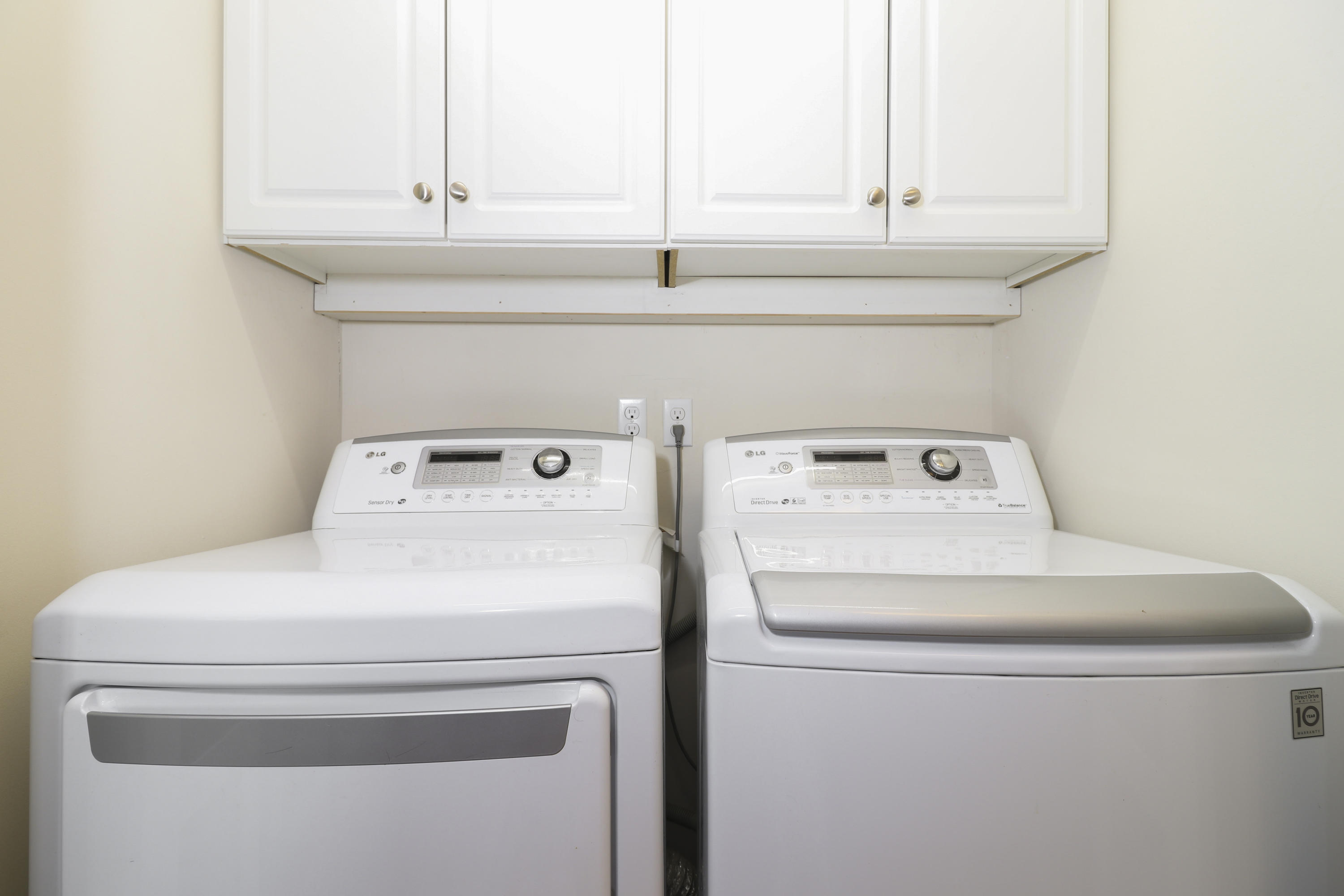 12 Cove Road Pocasset, MA 02559 - Photo 17 of 33 016-photo-laundry-room-8443913