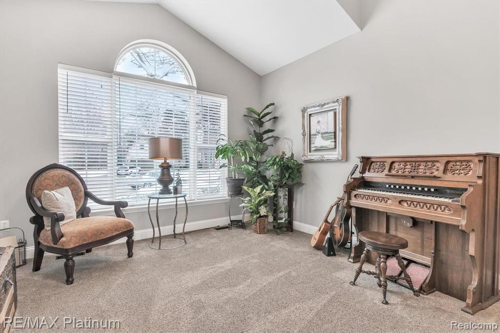 2705 Ravineside South Howell, MI 48843 - Photo 8 of 60