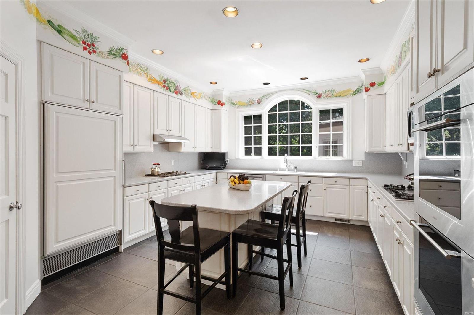 7 Greenbriar Drive Ladue, MO 63124 - Photo 15 of 45