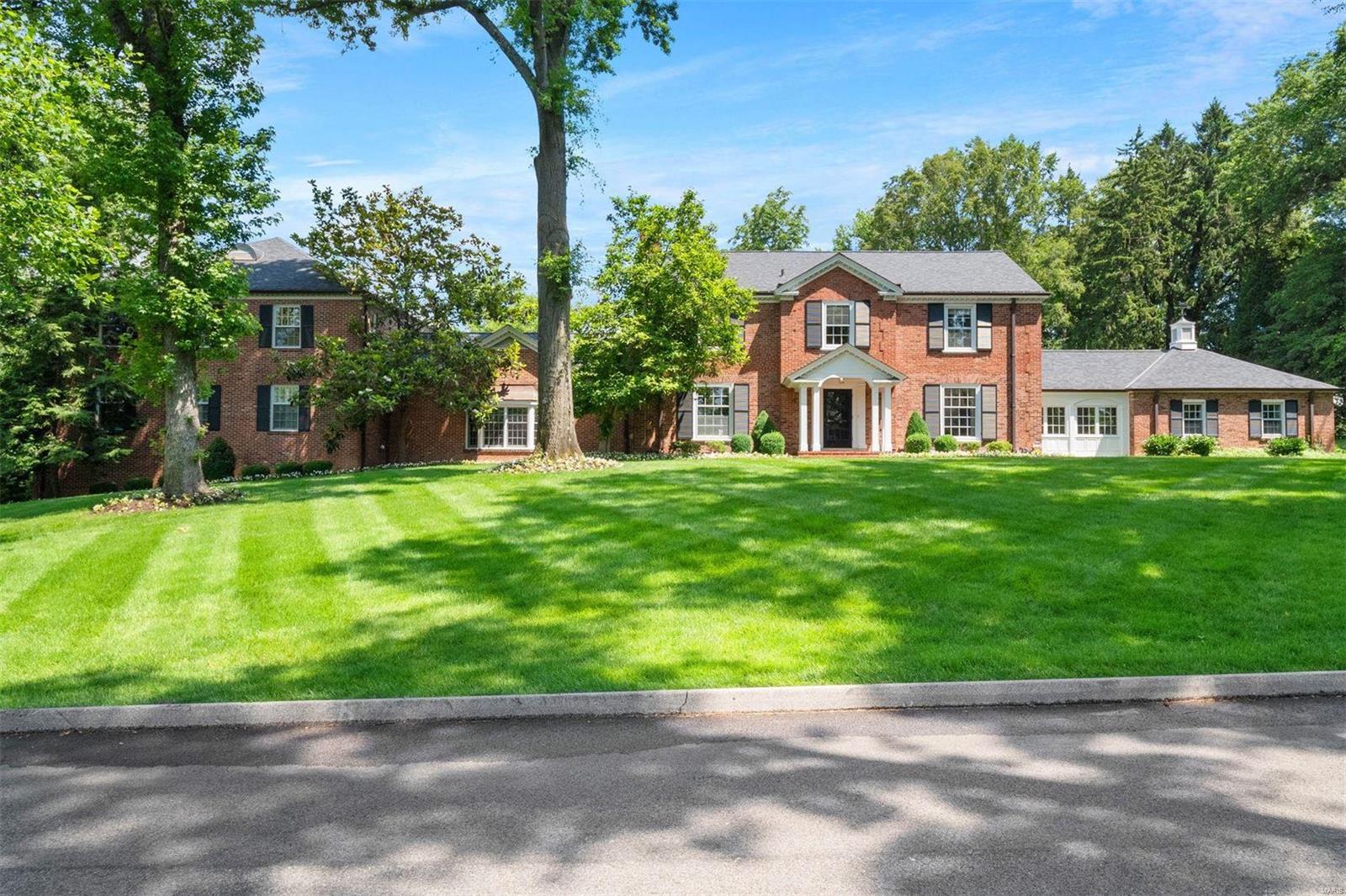 7 Greenbriar Drive Ladue, MO 63124 - Photo 2 of 45