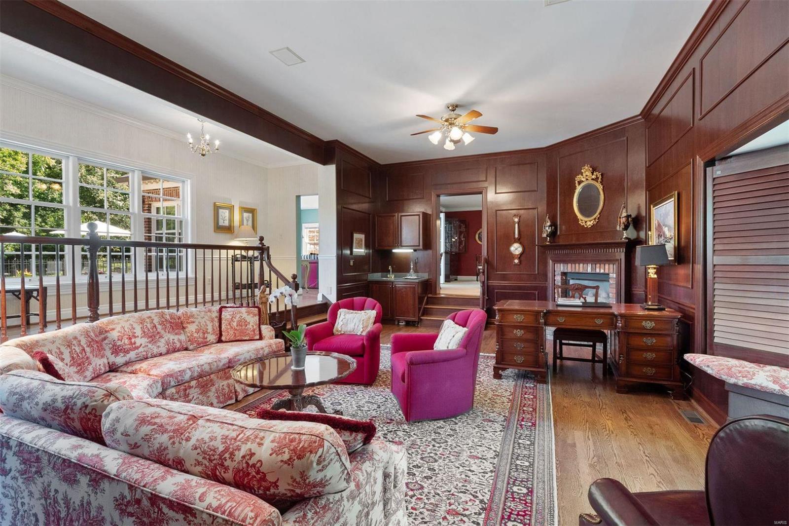 7 Greenbriar Drive Ladue, MO 63124 - Photo 21 of 45