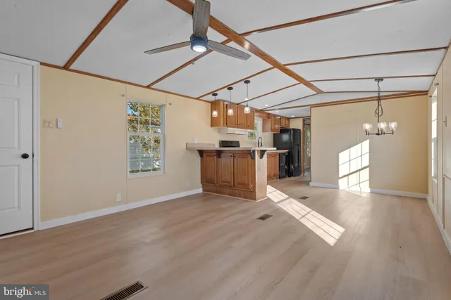 a view of a storage & utility room