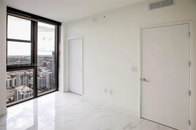 $3,399,000 | 700 Northeast 24th Street, Unit 4401, Miami, FL 33137