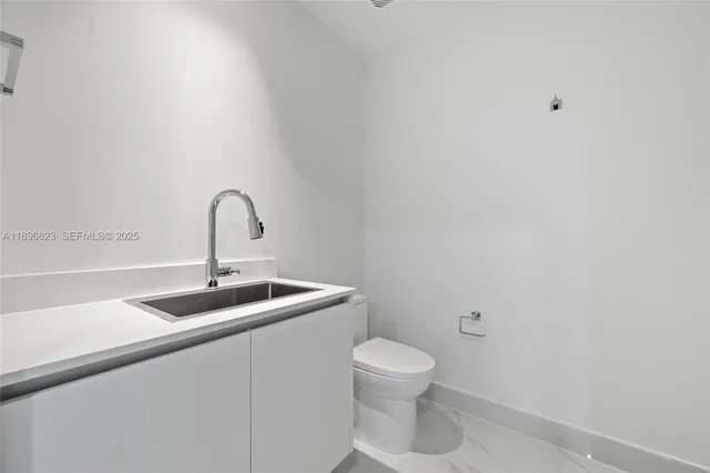 $3,399,000 | 700 Northeast 24th Street, Unit 4401, Miami, FL 33137