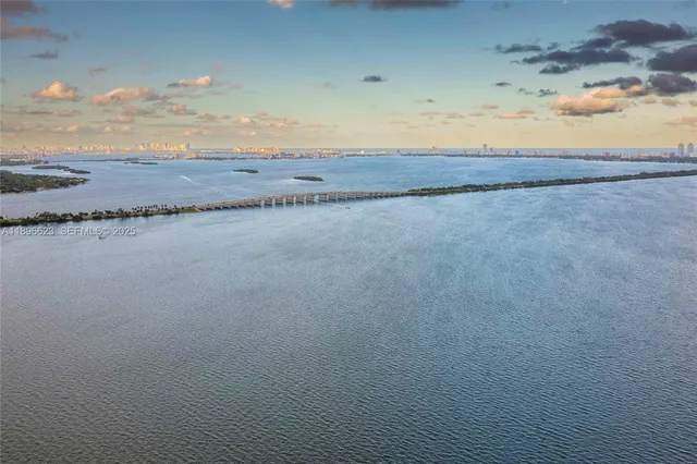 $3,399,000 | 700 Northeast 24th Street, Unit 4401, Miami, FL 33137