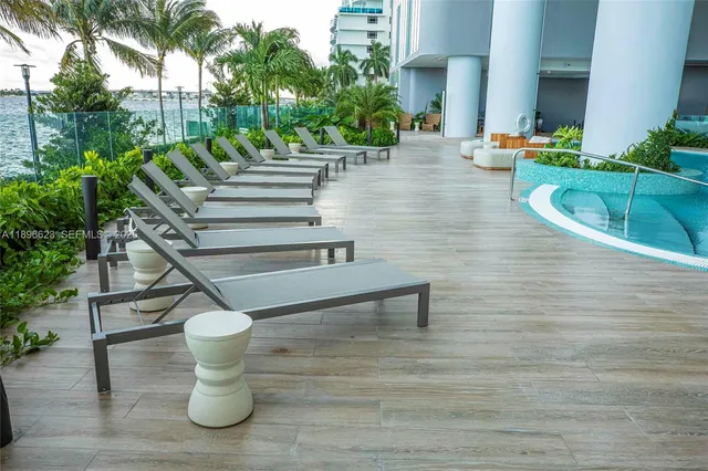 $3,399,000 | 700 Northeast 24th Street, Unit 4401, Miami, FL 33137