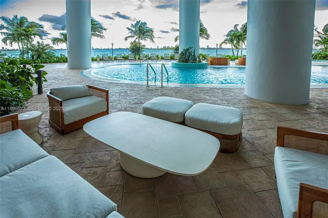 $3,399,000 | 700 Northeast 24th Street, Unit 4401, Miami, FL 33137