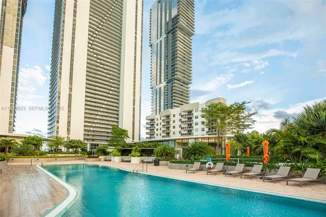 $3,399,000 | 700 Northeast 24th Street, Unit 4401, Miami, FL 33137