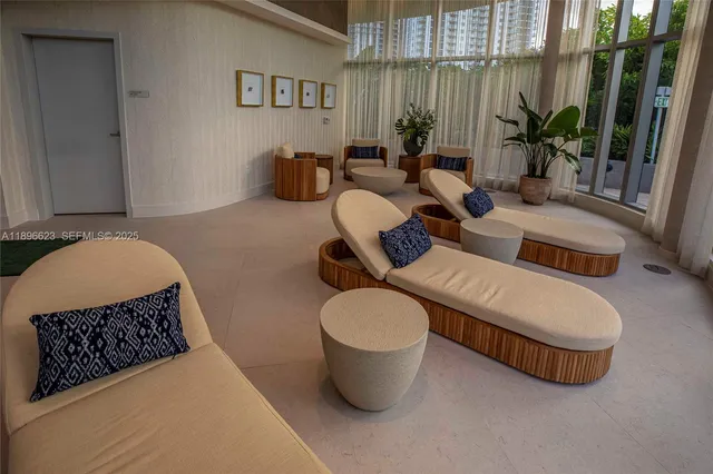 $3,399,000 | 700 Northeast 24th Street, Unit 4401, Miami, FL 33137