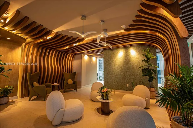 $3,399,000 | 700 Northeast 24th Street, Unit 4401, Miami, FL 33137