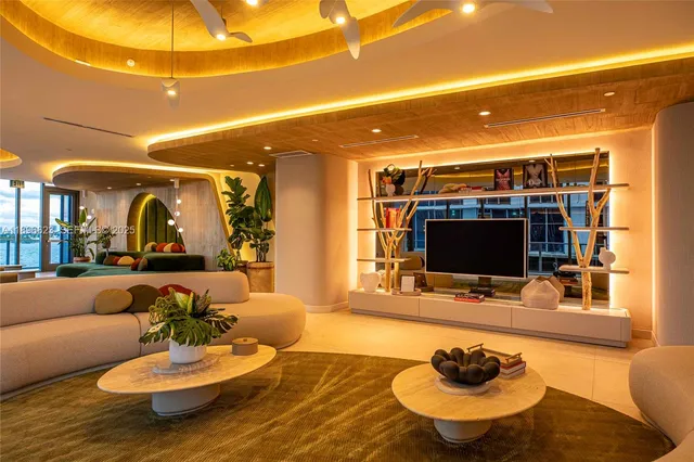 $3,399,000 | 700 Northeast 24th Street, Unit 4401, Miami, FL 33137