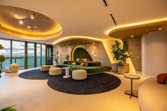 $3,399,000 | 700 Northeast 24th Street, Unit 4401, Miami, FL 33137