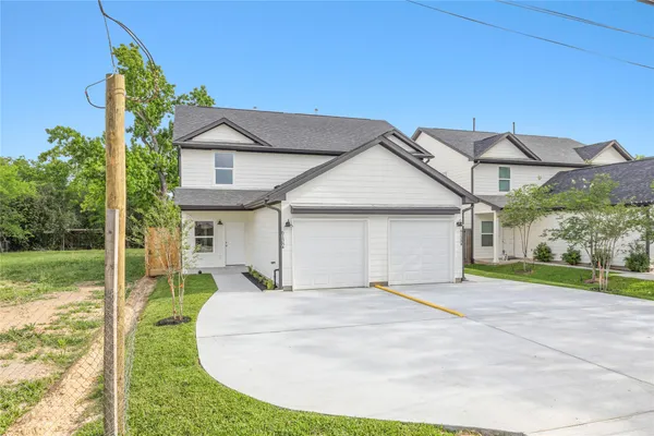 $1,950 | 6138 Brookfield Drive, Unit A, Houston, TX 77085
