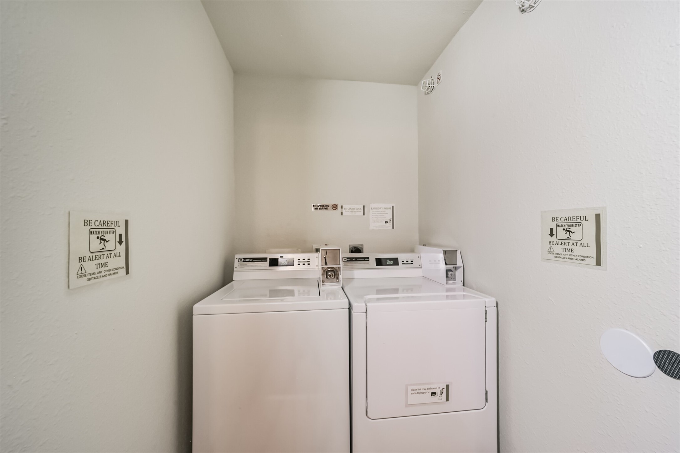 1025 Swanson Street, Unit 309 Houston, TX 77030 - Photo 19 of 21 a utility room with dryer and washer