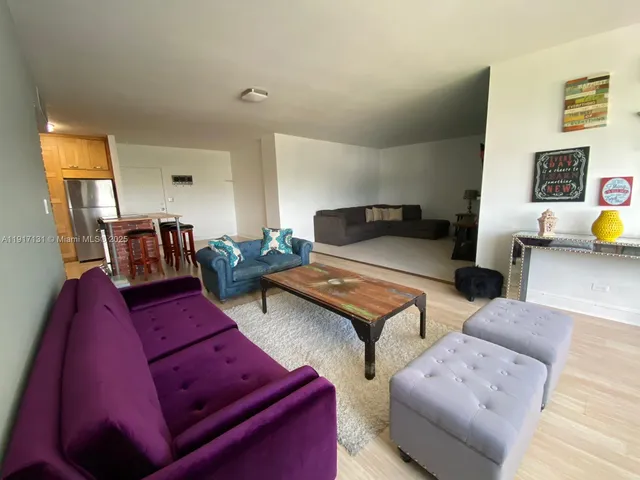 $2,800 | 7441 Wayne Avenue, Unit 4D, Miami Beach, FL 33141