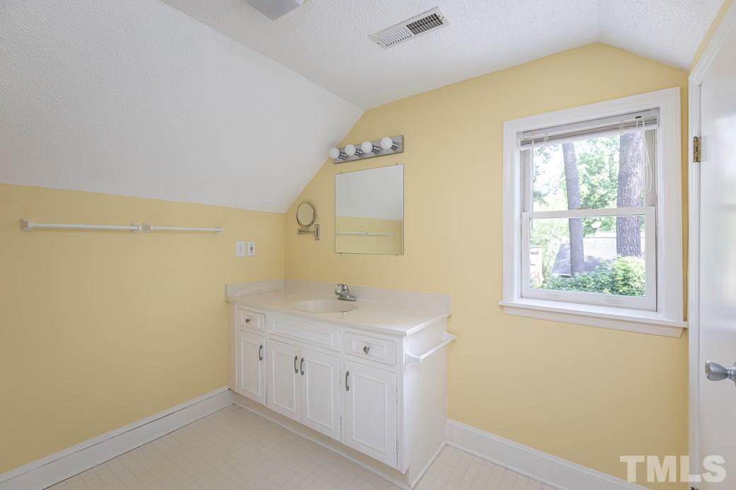 3424 Huckabay Circle Raleigh, NC 27612 - Photo 25 of 26 Gallery Image 25