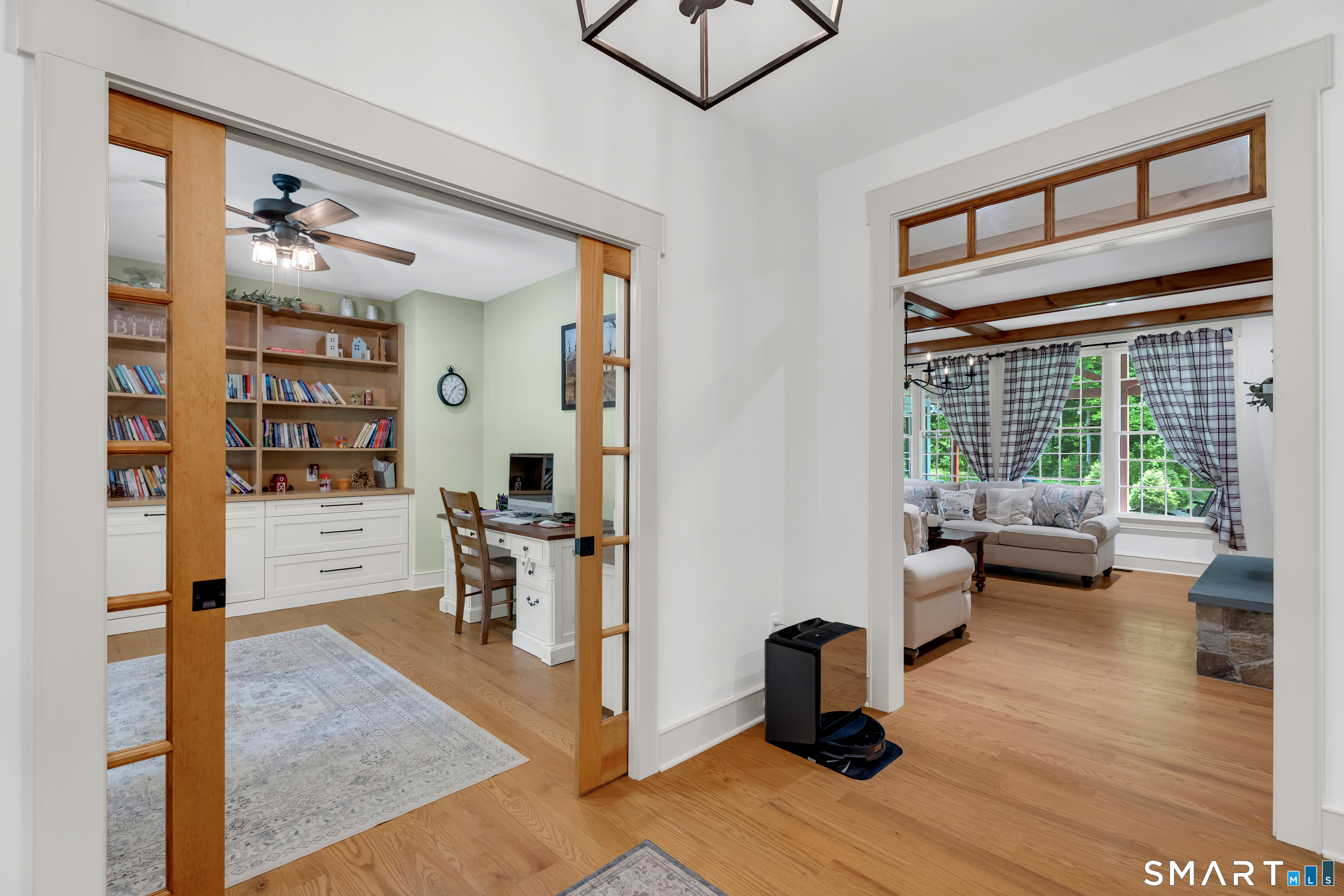 49 Round Hill Road Bethany, CT 06524 - Photo 4 of 40
