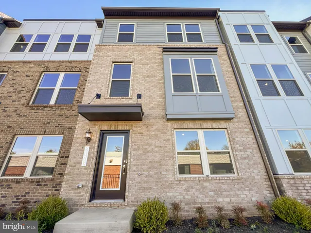 $3,500 | 2176 Glacier Road, Herndon, VA 20170