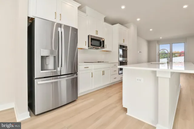 $3,500 | 2176 Glacier Road, Herndon, VA 20170