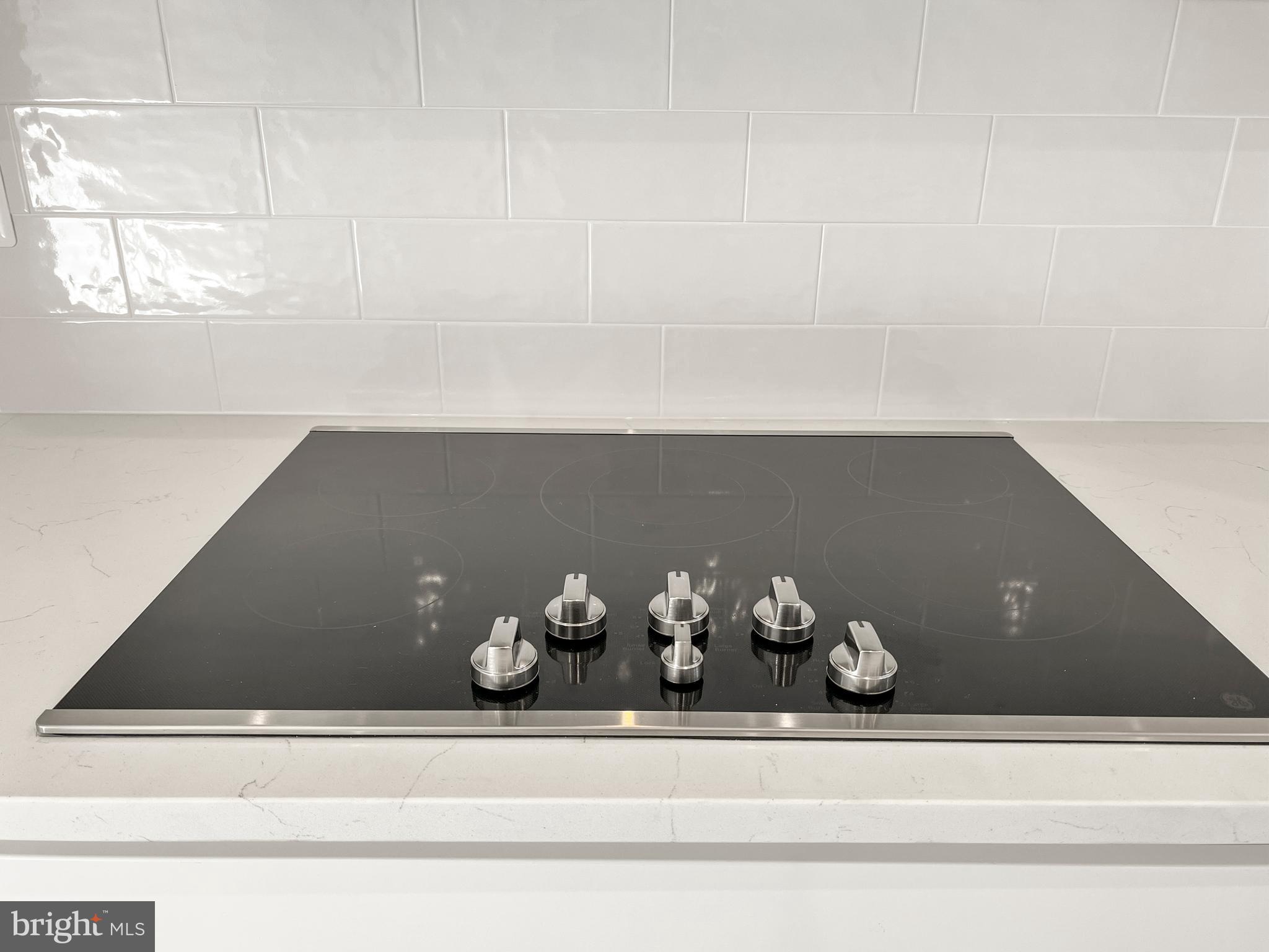 2176 Glacier Road Herndon, VA 20170 - Photo 12 of 42