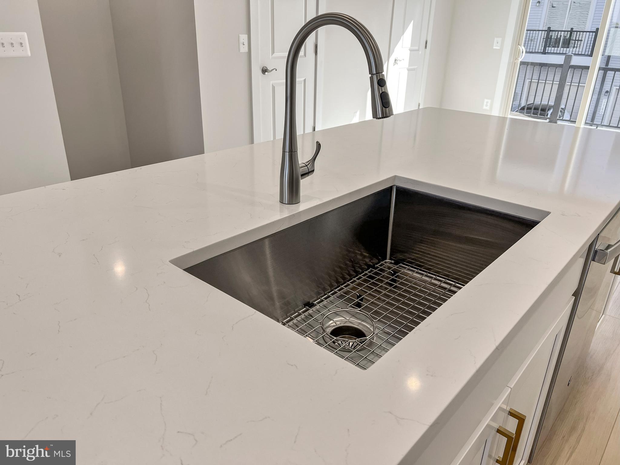 2176 Glacier Road Herndon, VA 20170 - Photo 13 of 42