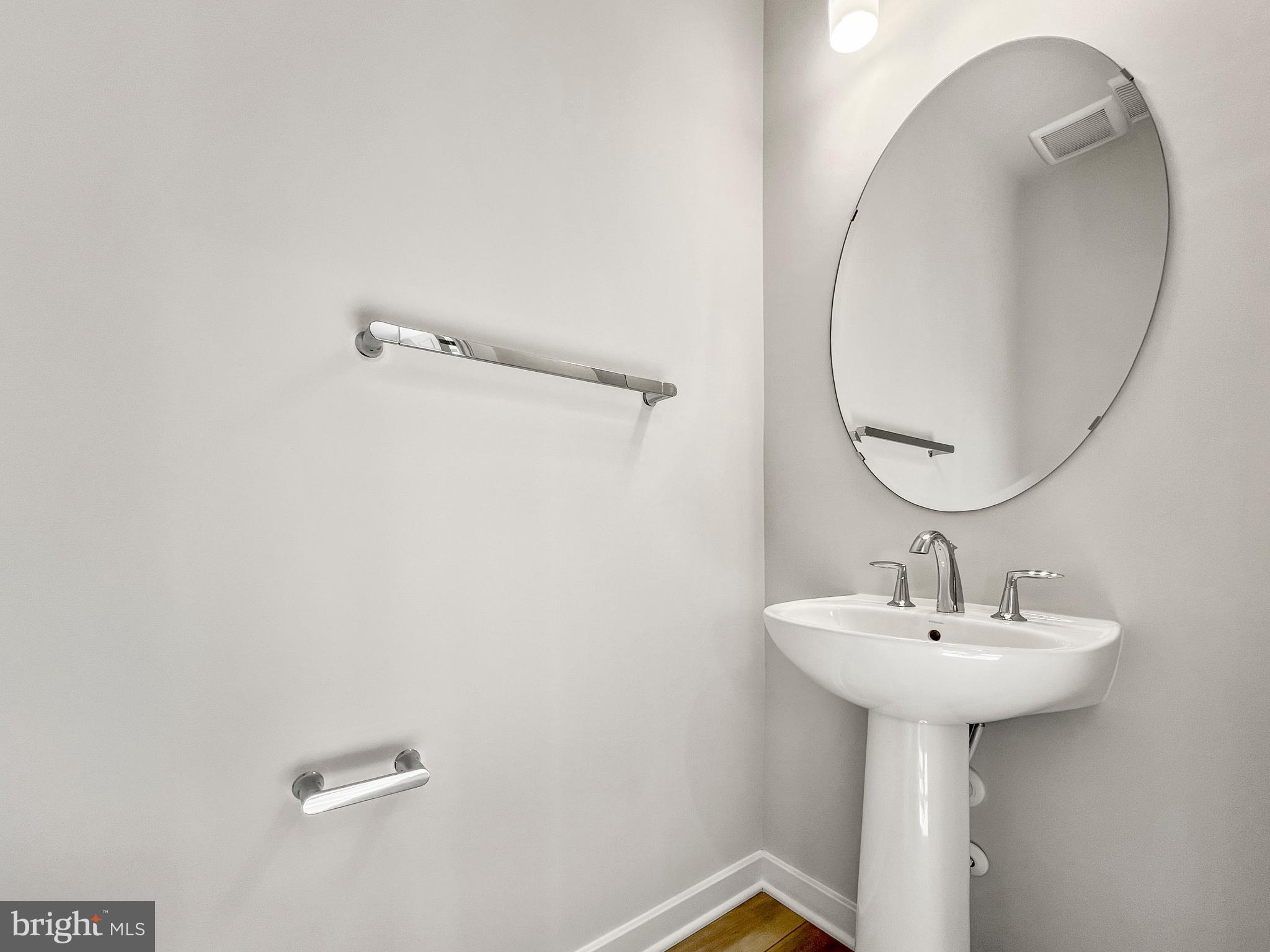 2176 Glacier Road Herndon, VA 20170 - Photo 15 of 42