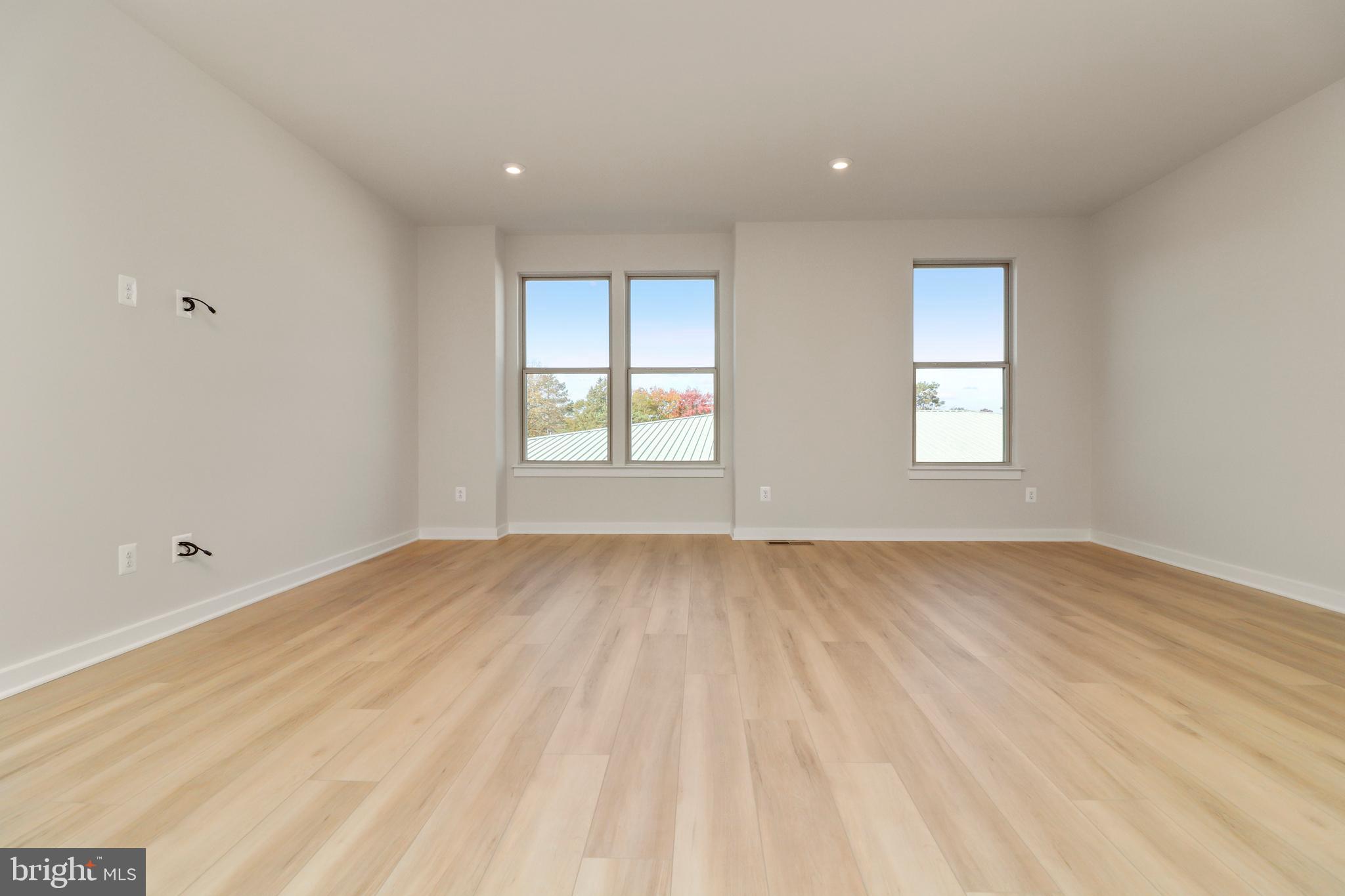 2176 Glacier Road Herndon, VA 20170 - Photo 17 of 42