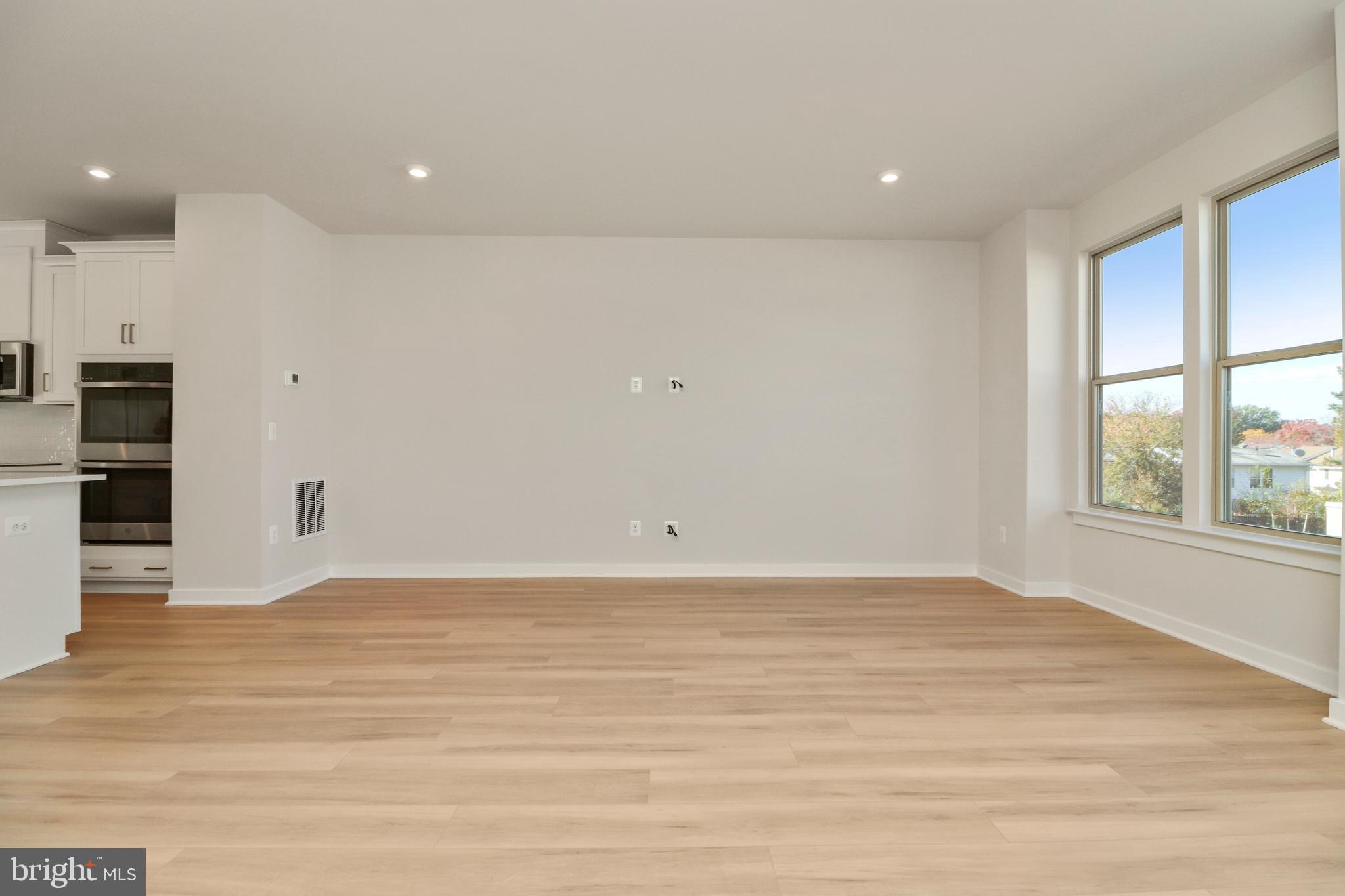 2176 Glacier Road Herndon, VA 20170 - Photo 19 of 42