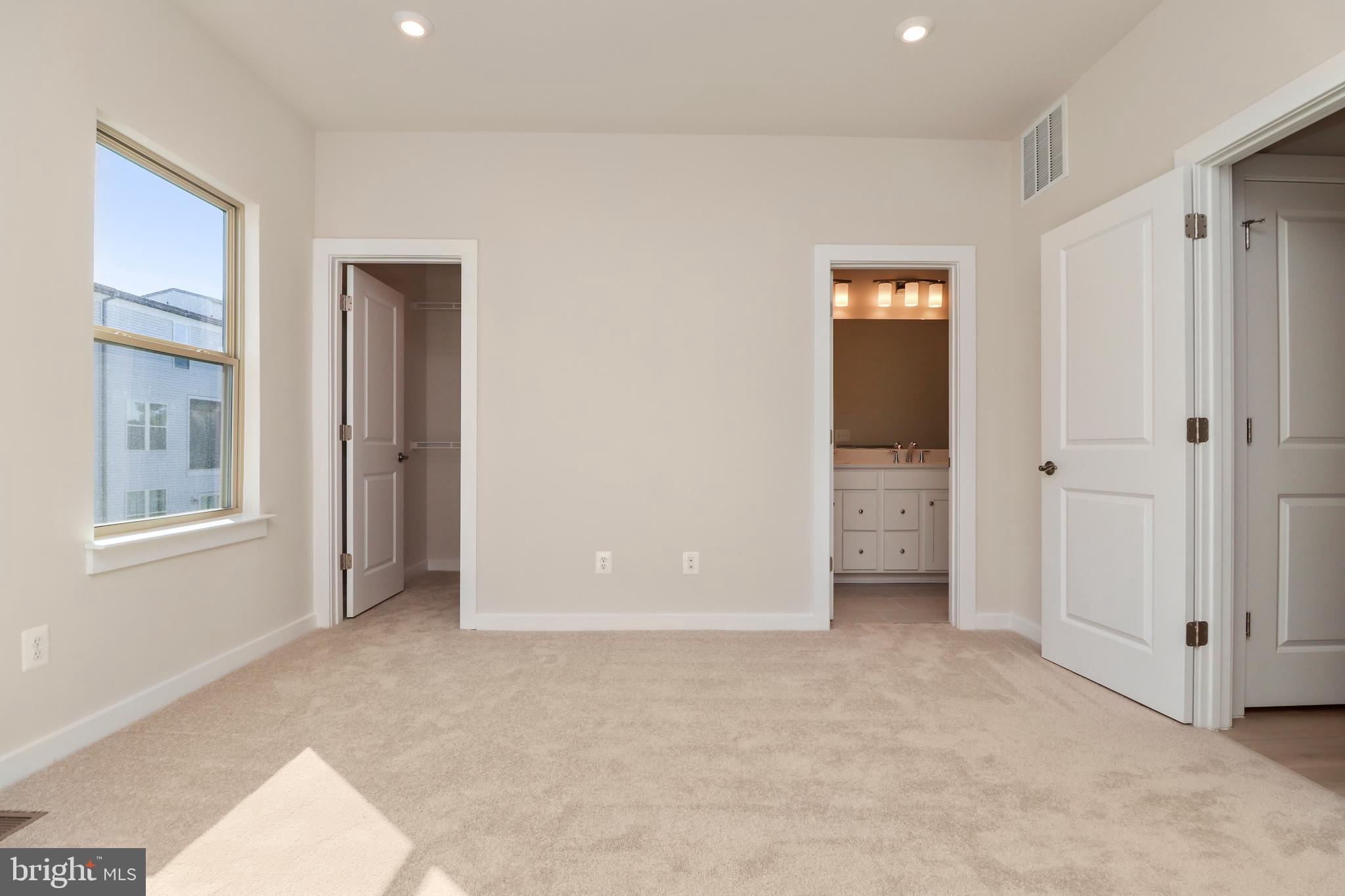 2176 Glacier Road Herndon, VA 20170 - Photo 22 of 42