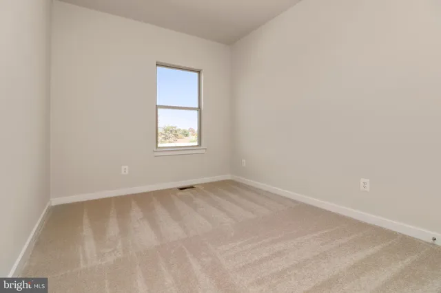 $3,500 | 2176 Glacier Road, Herndon, VA 20170