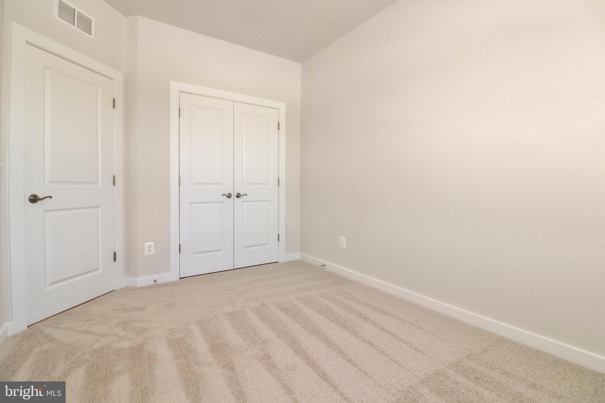 2176 Glacier Road Herndon, VA 20170 - Photo 29 of 42