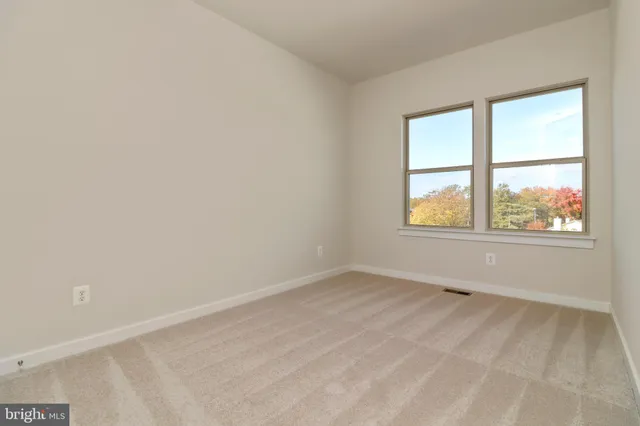 $3,500 | 2176 Glacier Road, Herndon, VA 20170