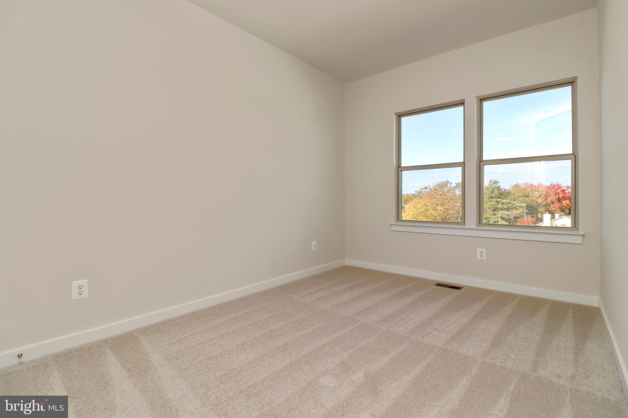 2176 Glacier Road Herndon, VA 20170 - Photo 30 of 42