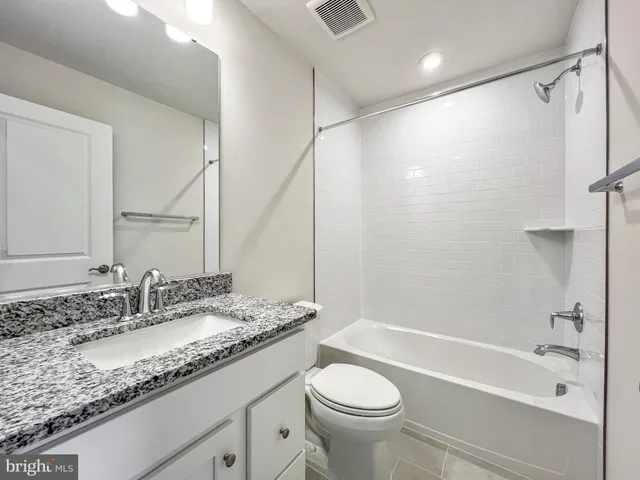 $3,500 | 2176 Glacier Road, Herndon, VA 20170