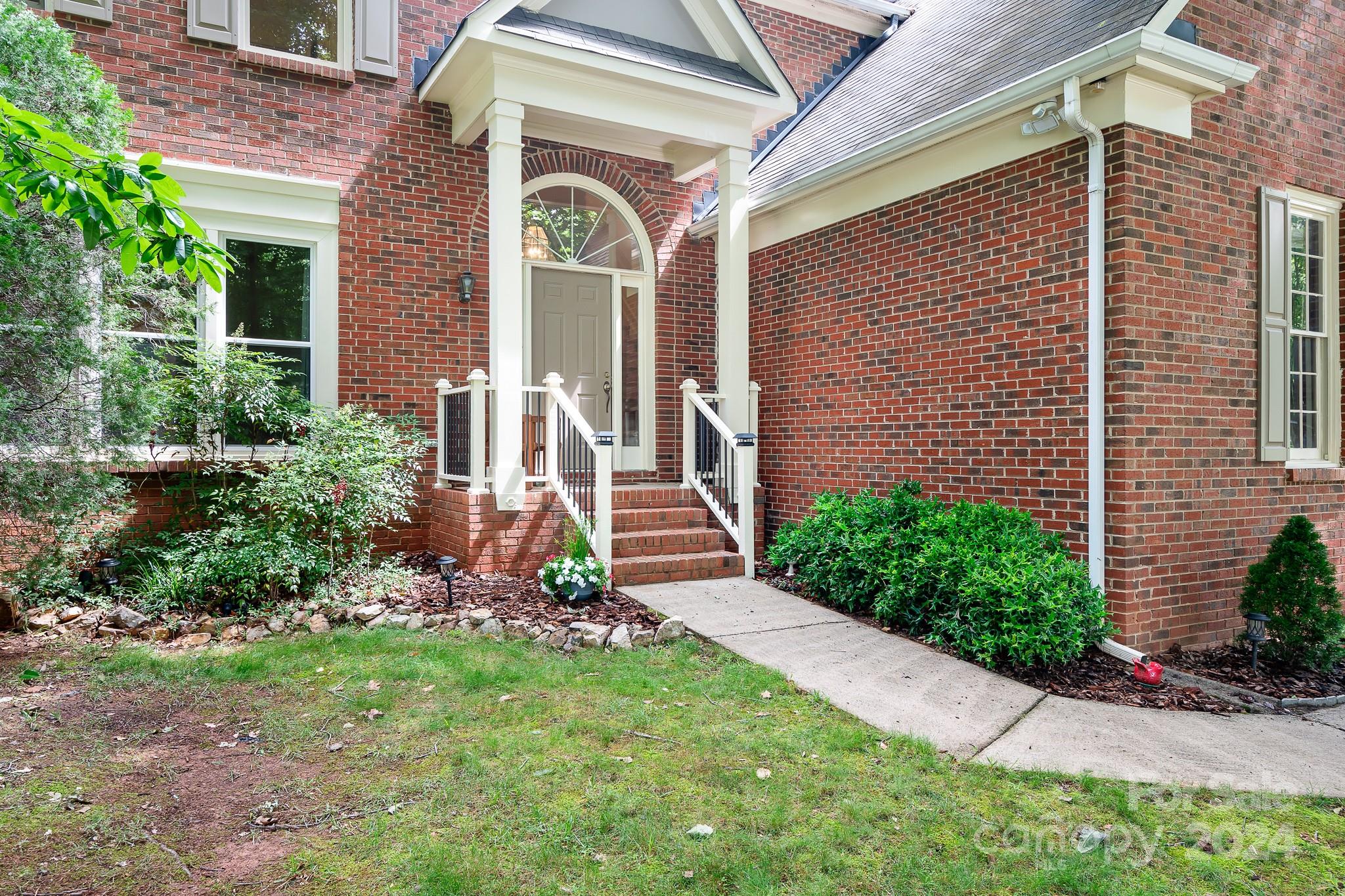 4921 Ridgetop Trail Charlotte, NC 28215 - Photo 25 of 30 Gallery Image 25