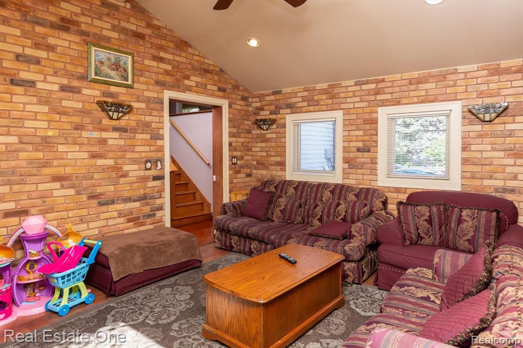 11837 Pardee Road Taylor, MI 48180 - Photo 23 of 54