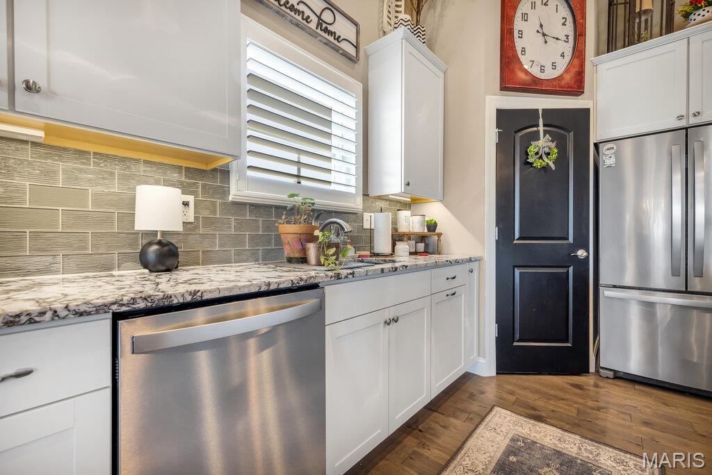 701 Ridgepointe Court Lake St. Louis, MO 63367 - Photo 14 of 47