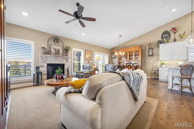 $549,900 | 701 Ridgepointe Court, Lake St. Louis, MO 63367