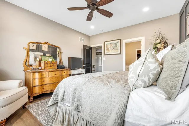 $549,900 | 701 Ridgepointe Court, Lake St. Louis, MO 63367