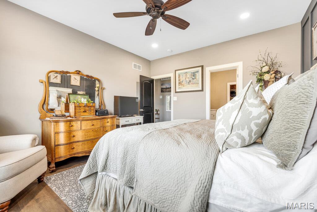 701 Ridgepointe Court Lake St. Louis, MO 63367 - Photo 29 of 47